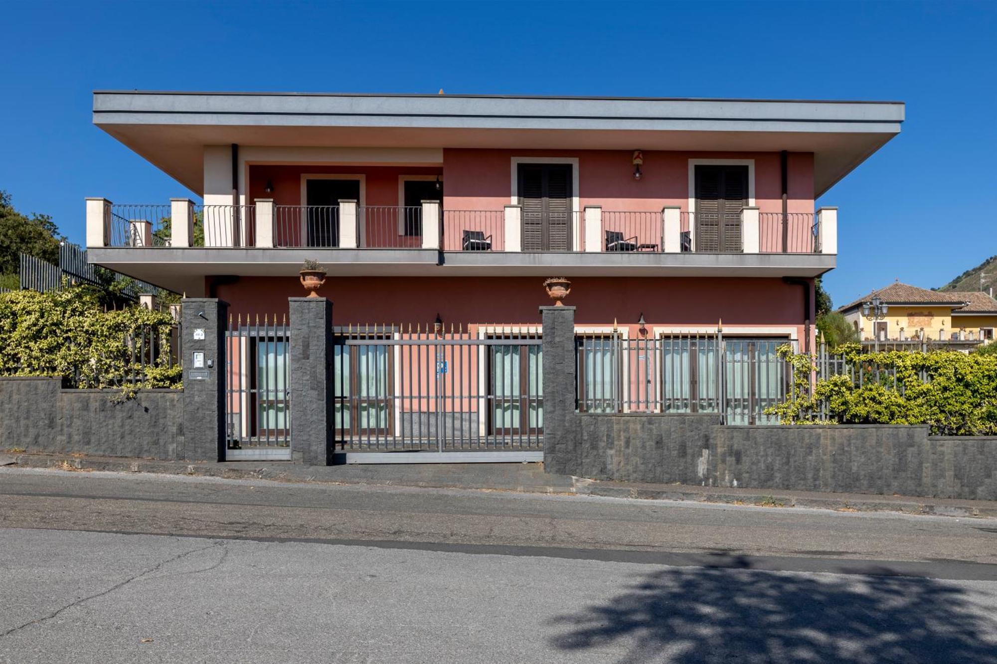 Villa Vulcano, tra l'Etna e il mare Zafferana Etnea Esterno foto